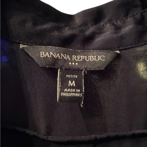 Banana Republic Classic Black Button Down Shirt‎ - Picture 5 of 8
